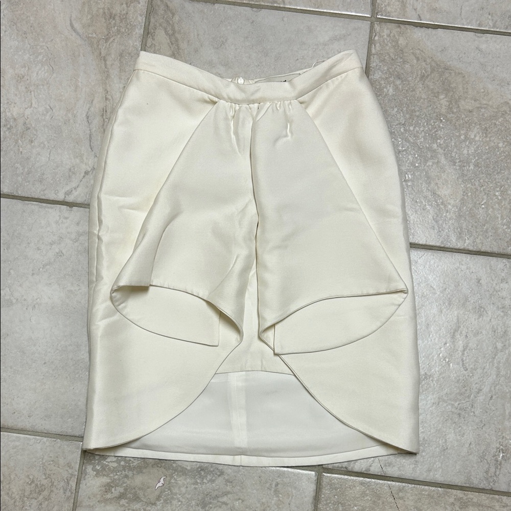 Cameo Cream High-Low Skirt size medium